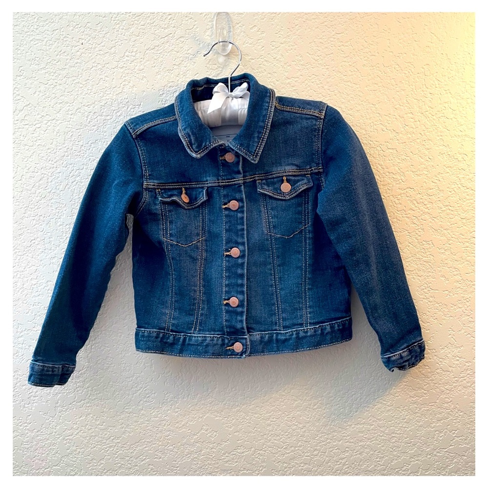 Girls jean jacket. Little girls jean jacket.